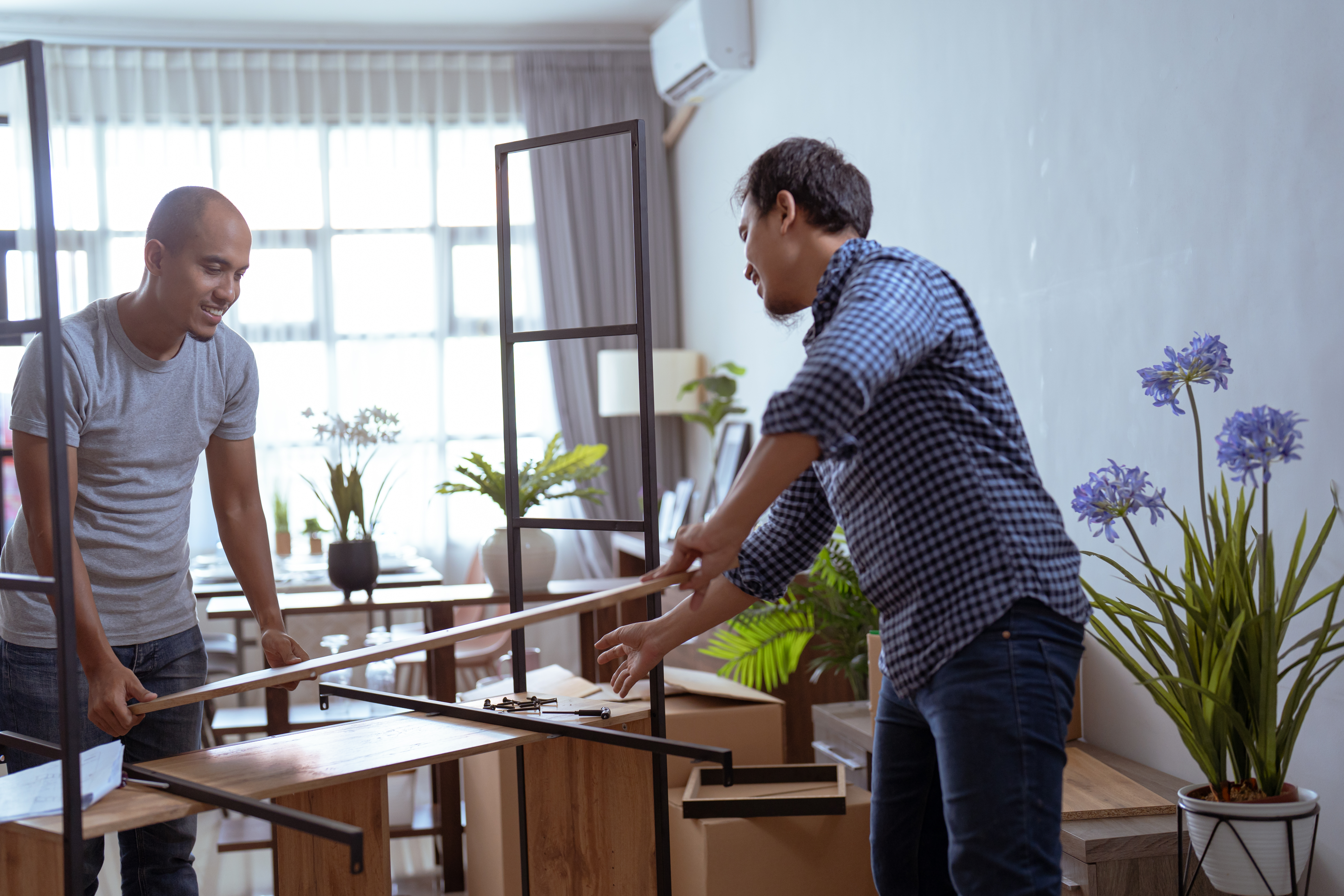 Customizing Office Furniture According to Space: Benefits, Advantages and Disadvantages