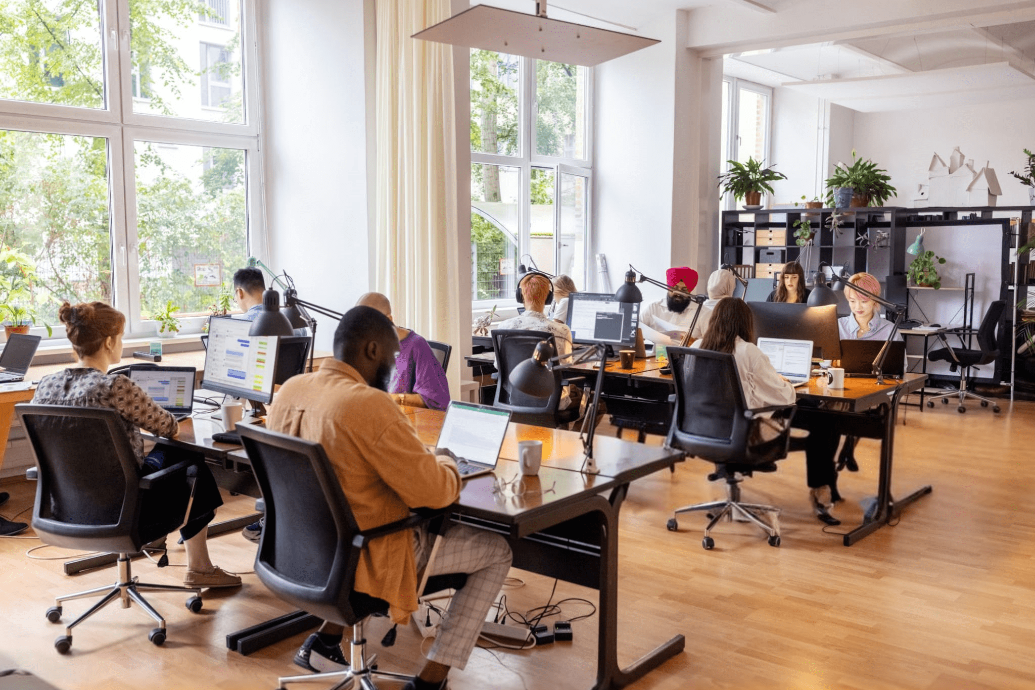 Office Desks in Dubai: Top Choices for Every Budget