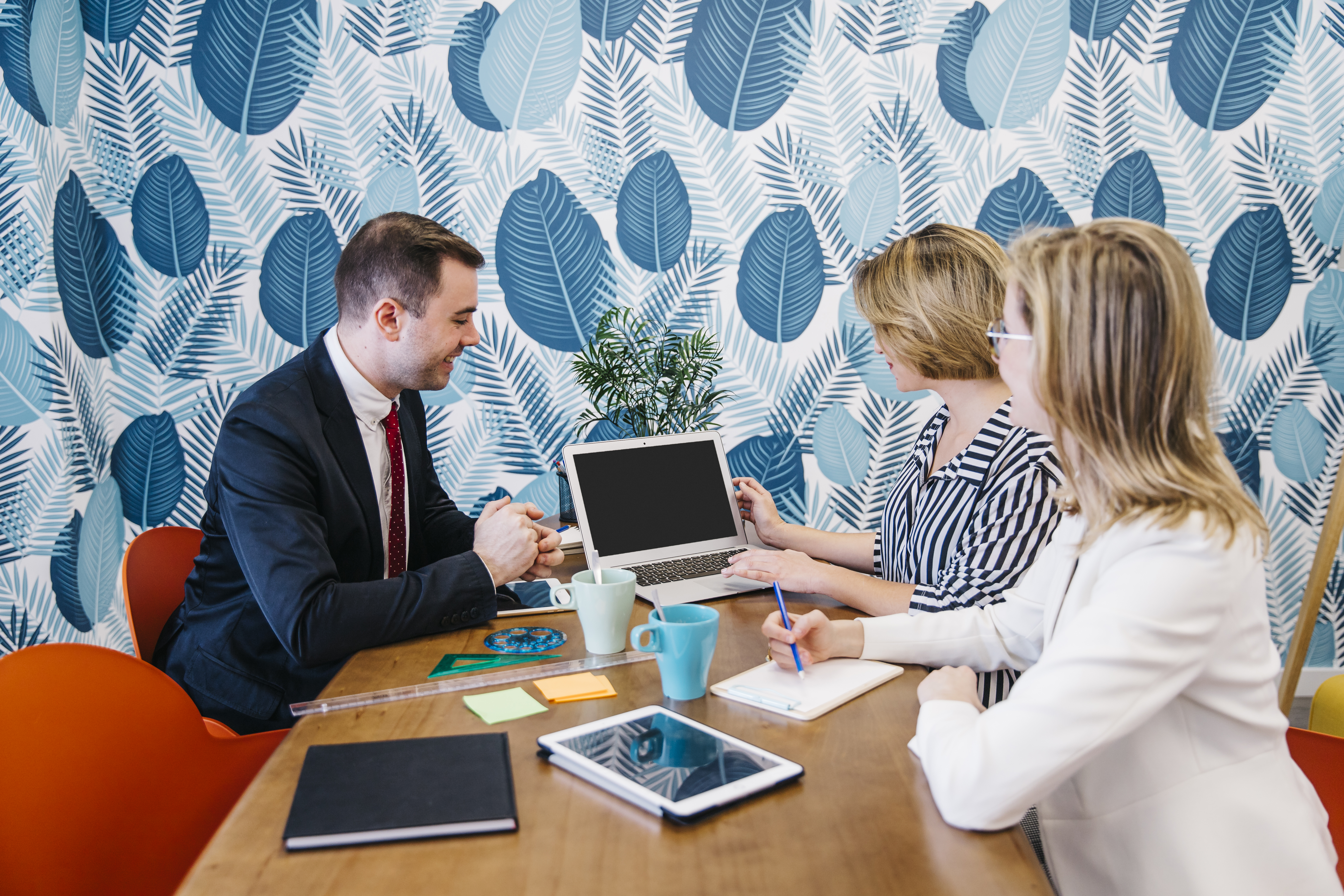 Budgeting Tips for Buying Luxury Office Furniture